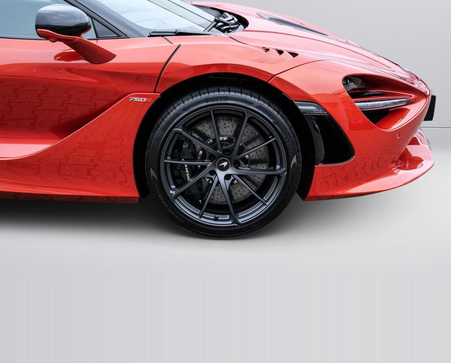 McLaren 750S - foto 24