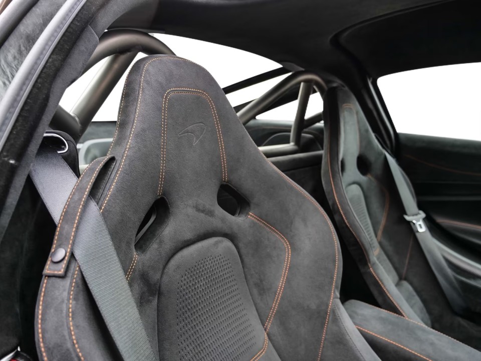 McLaren 750S - foto 17