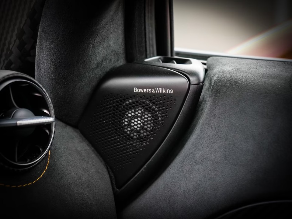 McLaren 750S - foto 21