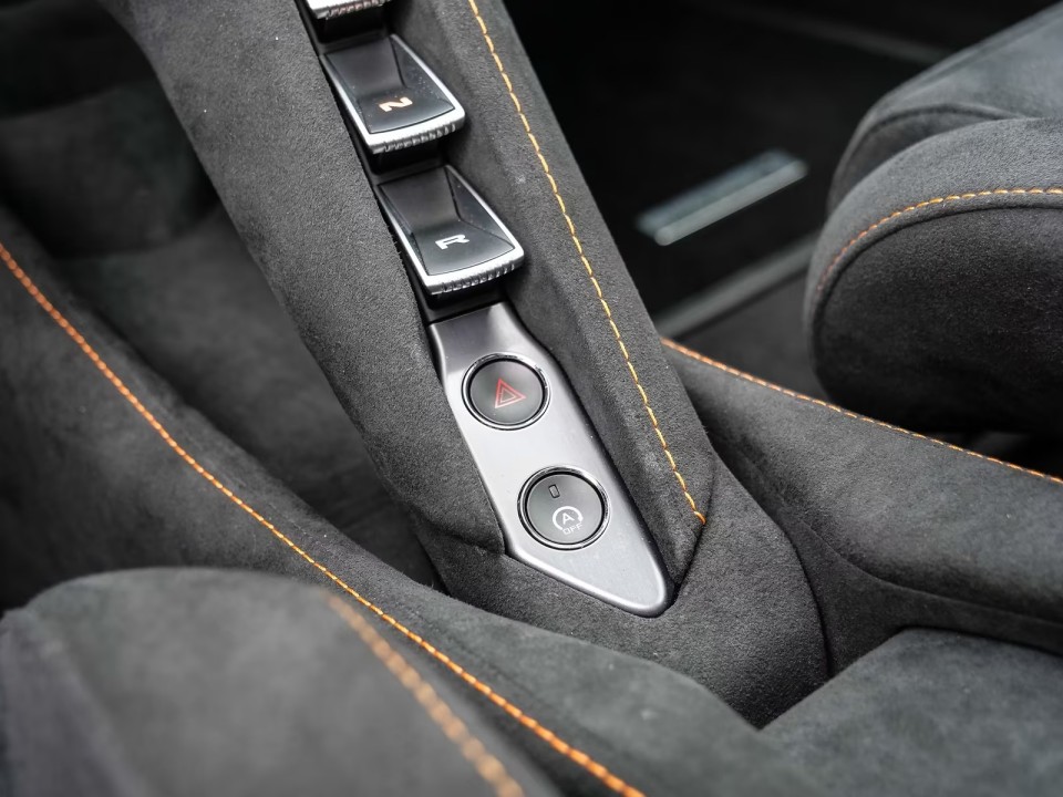 McLaren 750S - foto 16