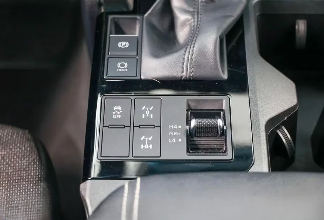 Toyota Land Cruiser - foto 11