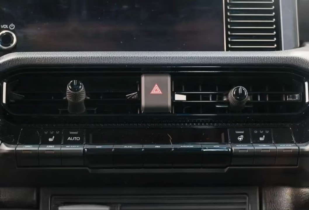 Toyota Land Cruiser - foto 12