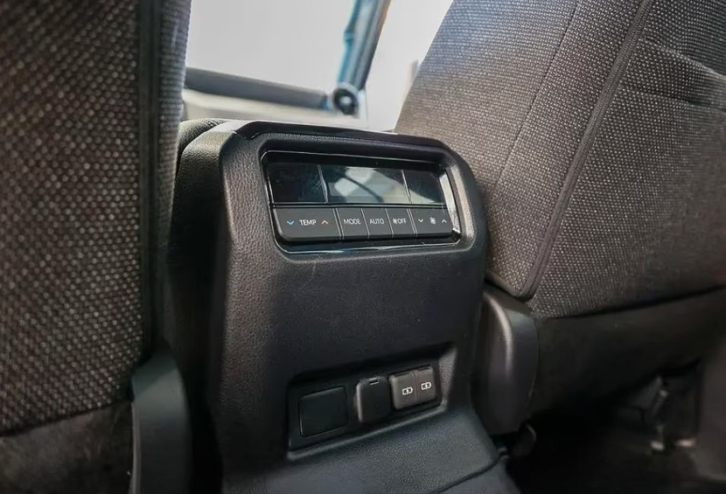 Toyota Land Cruiser - foto 14