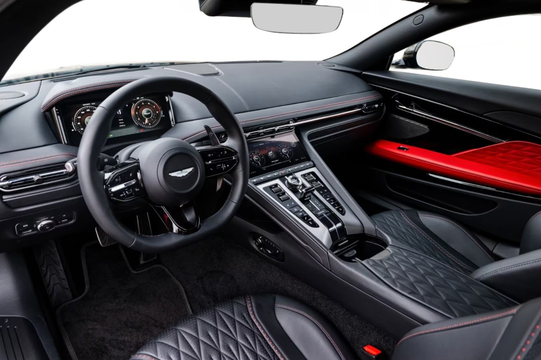 Aston Martin DB12 - foto 9