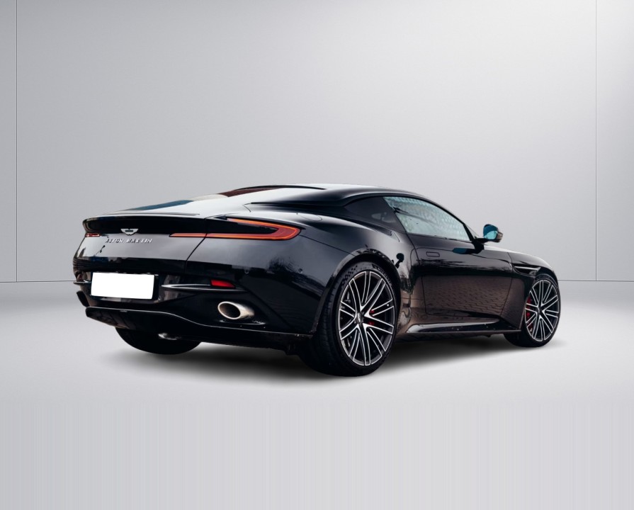Aston Martin DB12 (3)