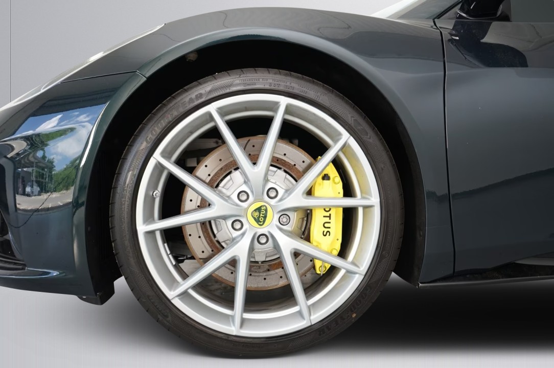 Lotus Emira - foto 8