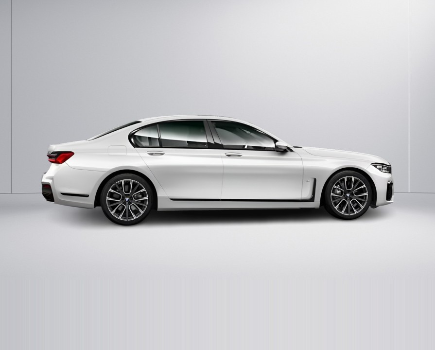 BMW Seria 7 xDrive740d M-Sport (3)