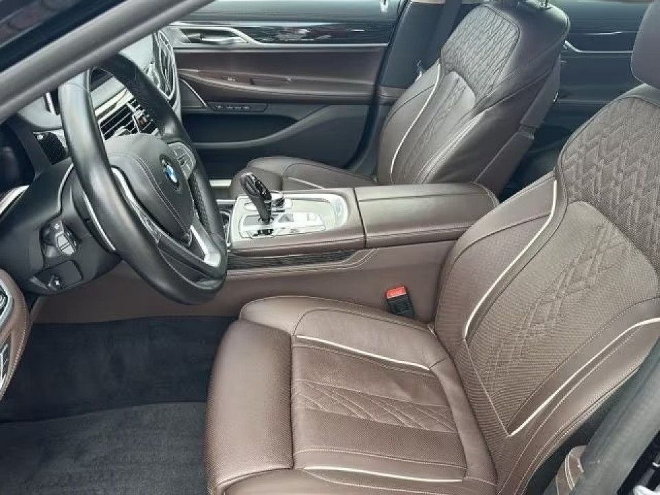 BMW Seria 7xDrive740d - foto 7