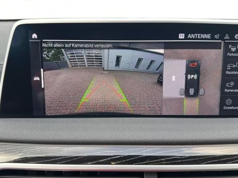 BMW Seria 7xDrive740d - foto 12