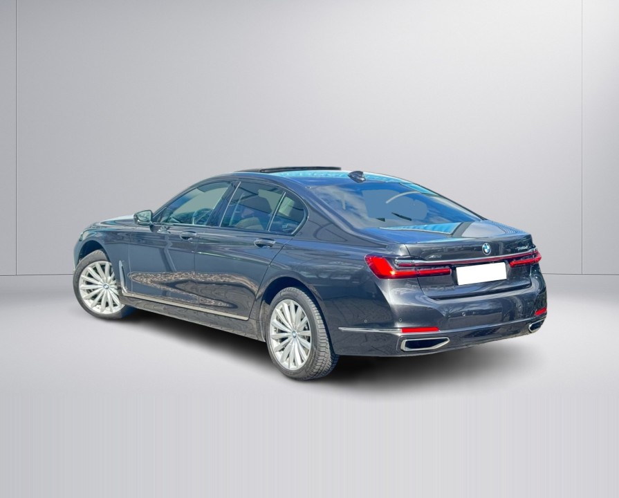 BMW Seria 7 xDrive740d (4)