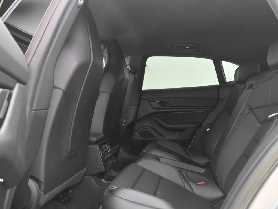 Porsche Taycan Sport Turismo - foto 17