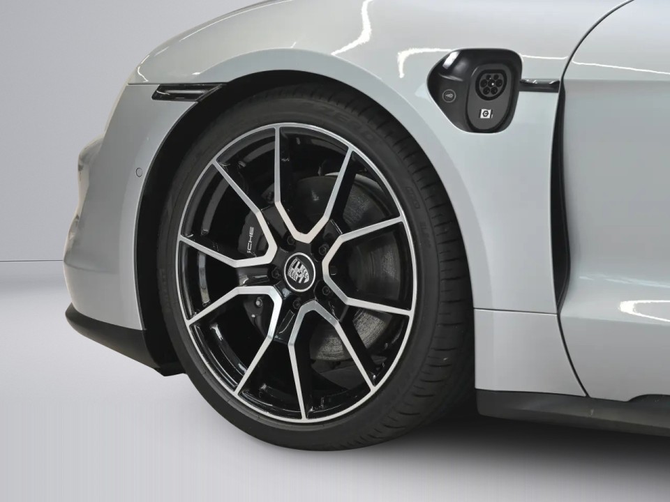 Porsche Taycan Sport Turismo - foto 24