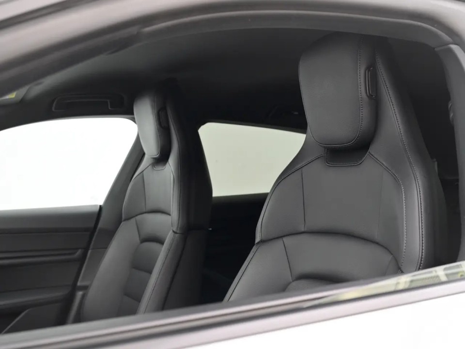 Porsche Taycan Sport Turismo - foto 16