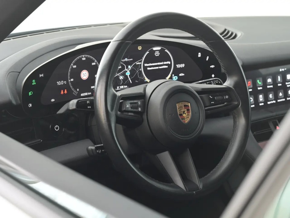 Porsche Taycan Sport Turismo - foto 6