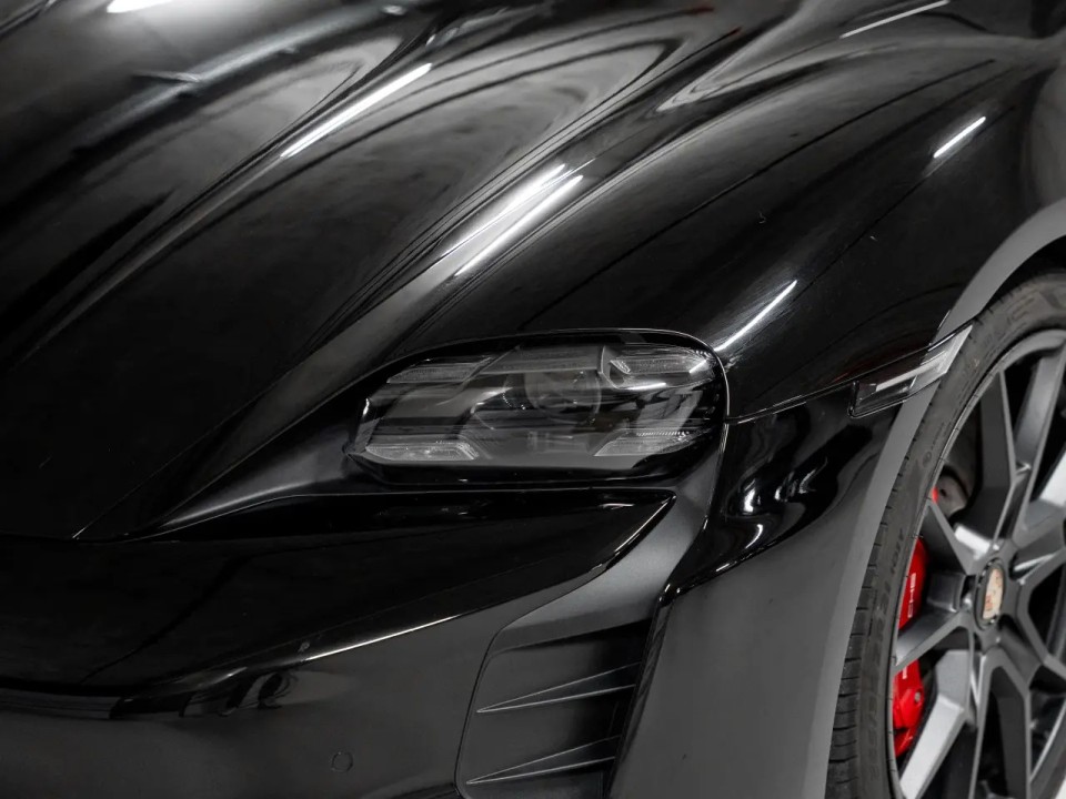 Porsche Taycan GTS Sport Turismo - foto 36