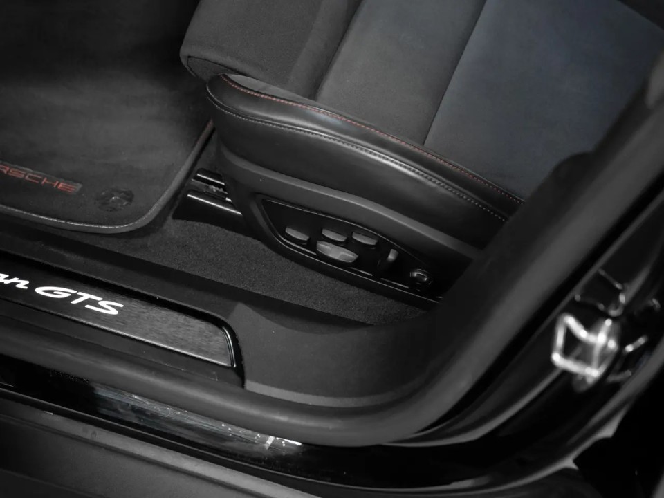 Porsche Taycan GTS Sport Turismo - foto 27