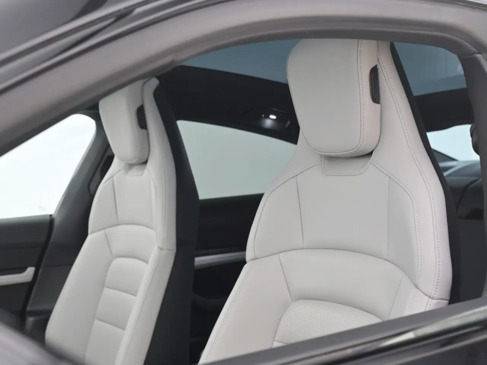 Porsche Taycan 4S - foto 17