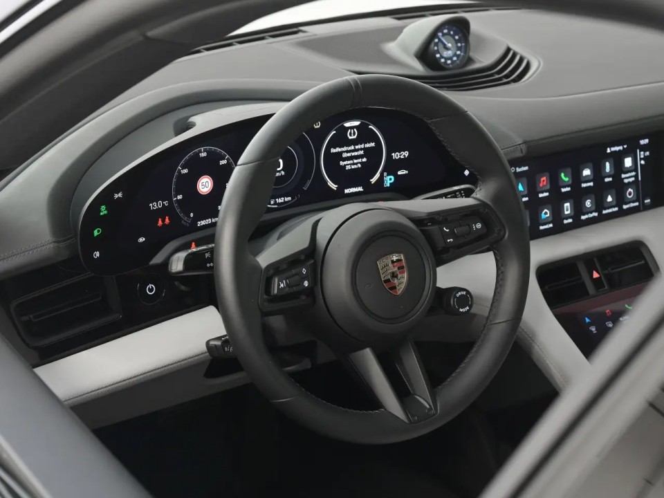 Porsche Taycan 4S - foto 7