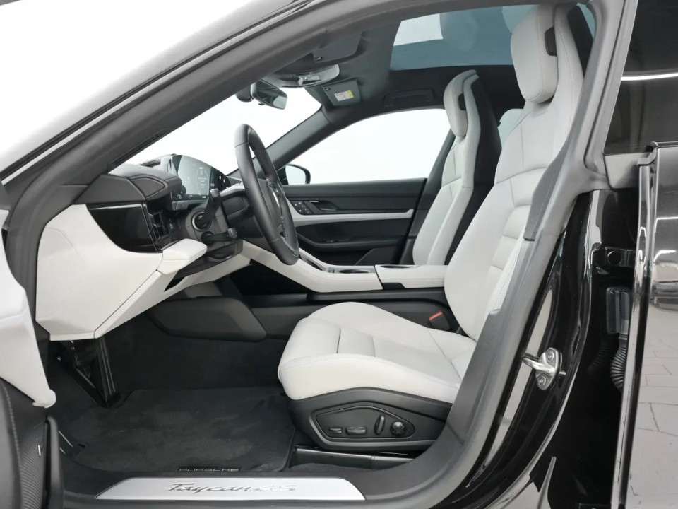 Porsche Taycan 4S - foto 11
