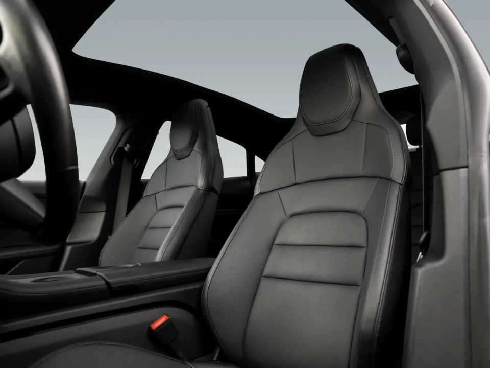 Porsche Taycan - foto 18