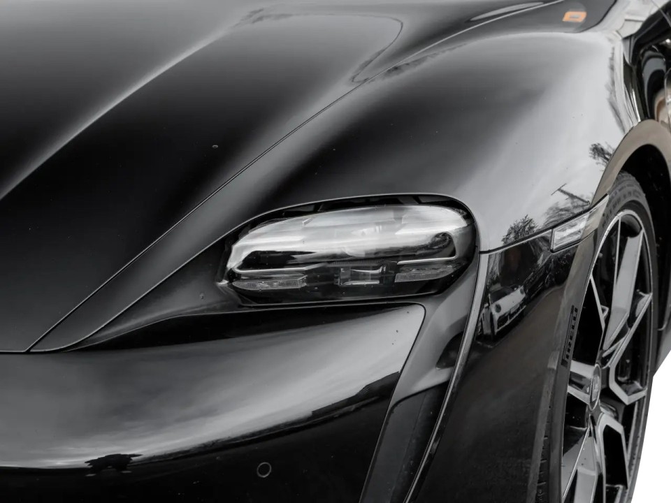Porsche Taycan - foto 29