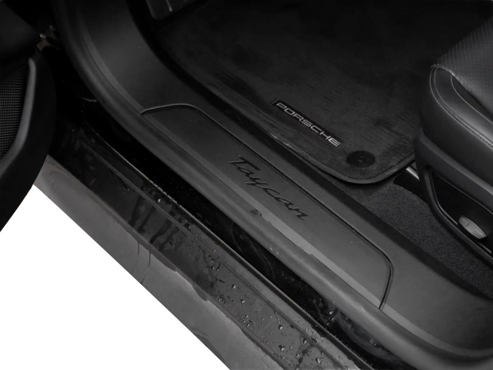 Porsche Taycan - foto 25