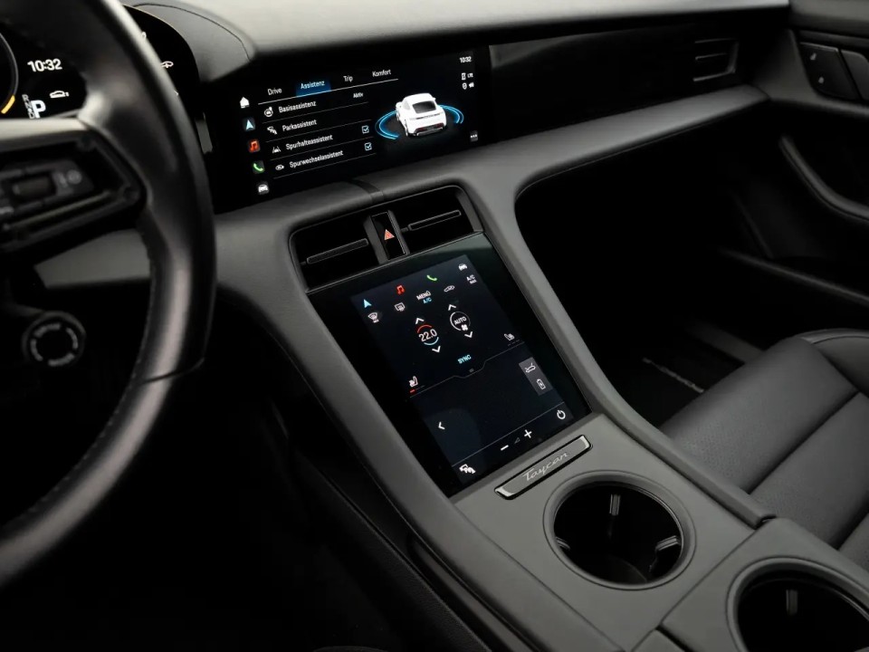 Porsche Taycan - foto 13