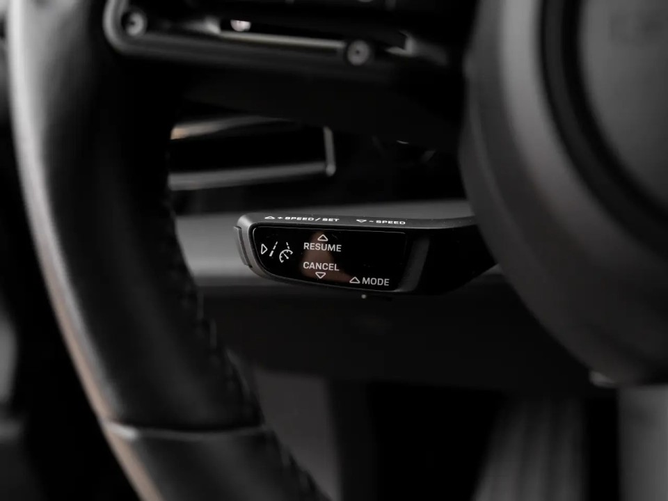 Porsche Taycan - foto 11