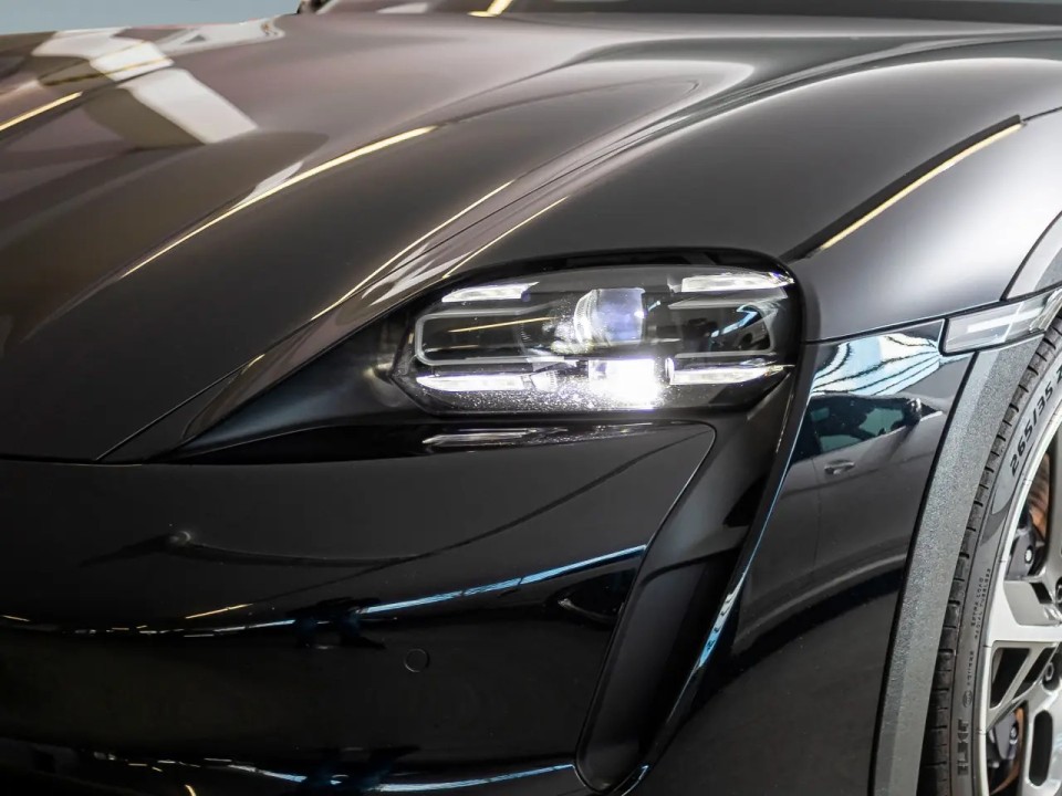 Porsche Taycan 4 Cross Turismo - foto 29