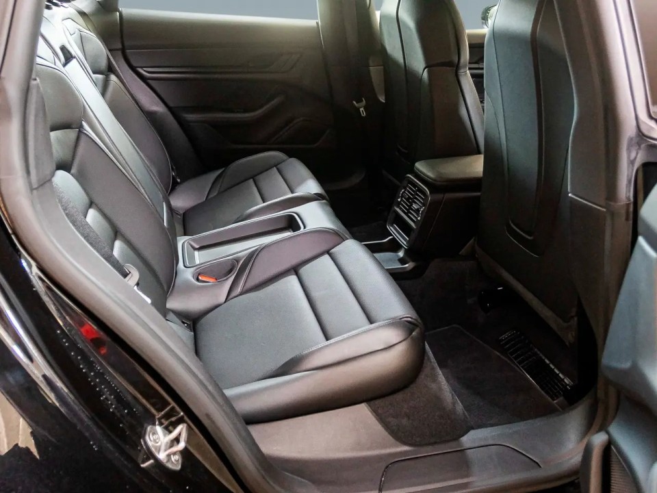 Porsche Taycan 4 Cross Turismo - foto 20