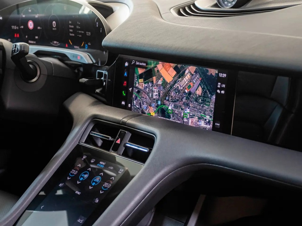 Porsche Taycan 4 Cross Turismo - foto 16