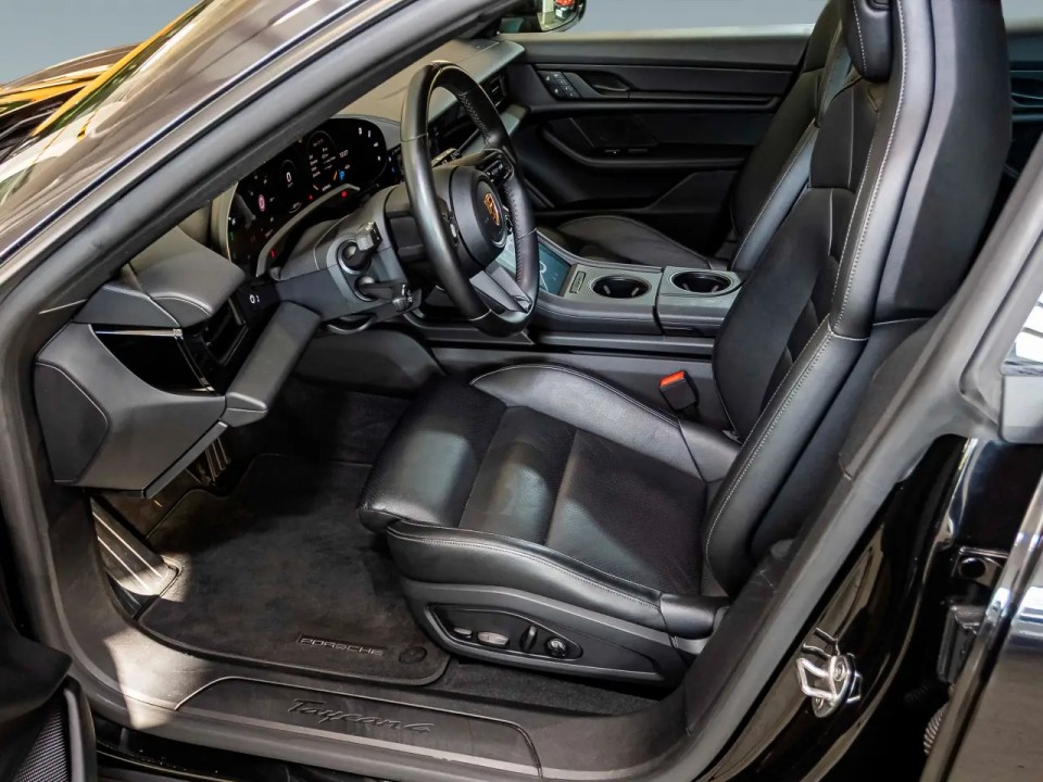 Porsche Taycan 4 Cross Turismo - foto 9