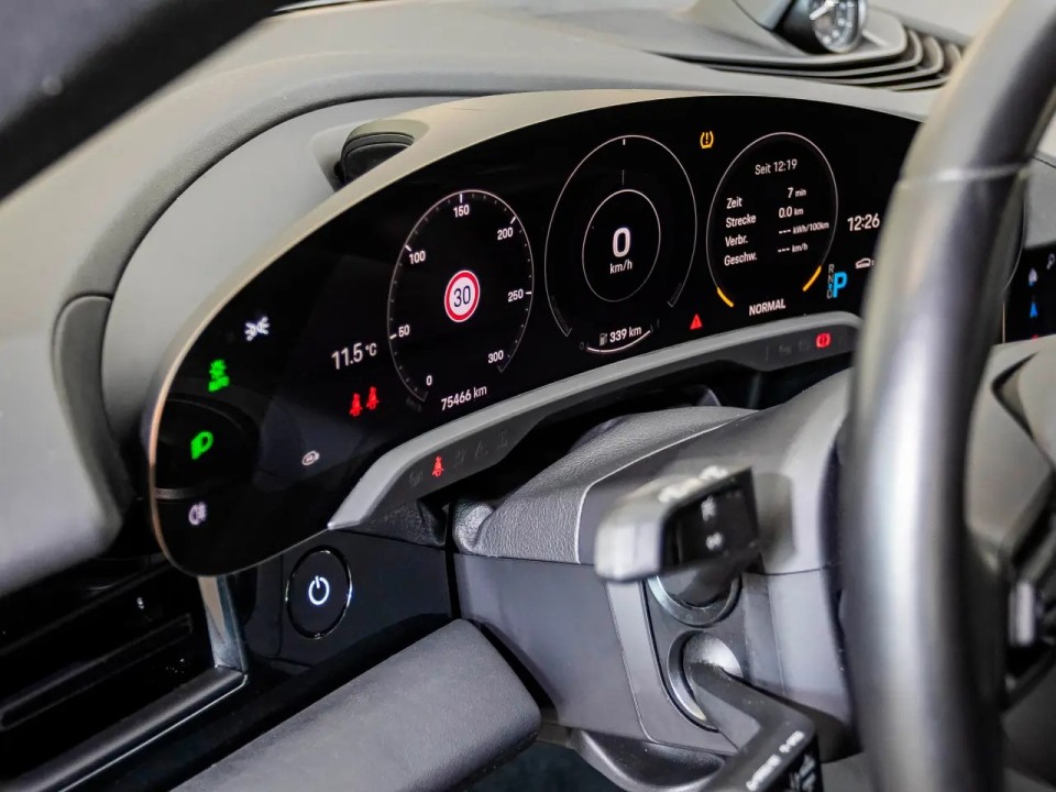 Porsche Taycan 4 Cross Turismo - foto 11