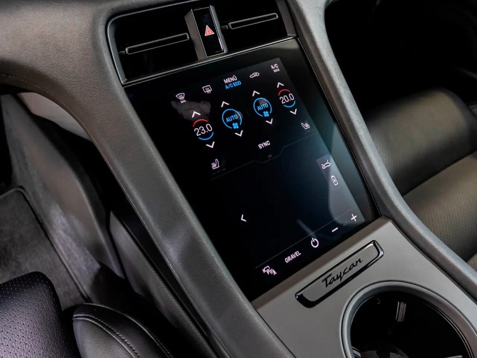 Porsche Taycan 4 Cross Turismo - foto 13