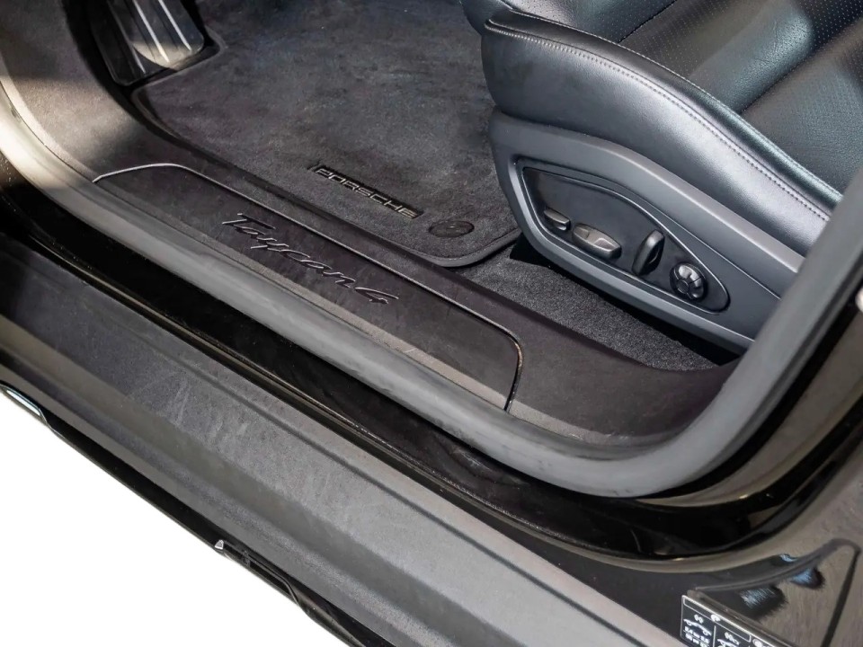 Porsche Taycan 4 Cross Turismo - foto 24