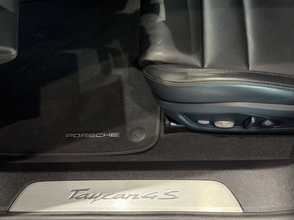 Porsche Taycan 4S Sport Turismo - foto 24