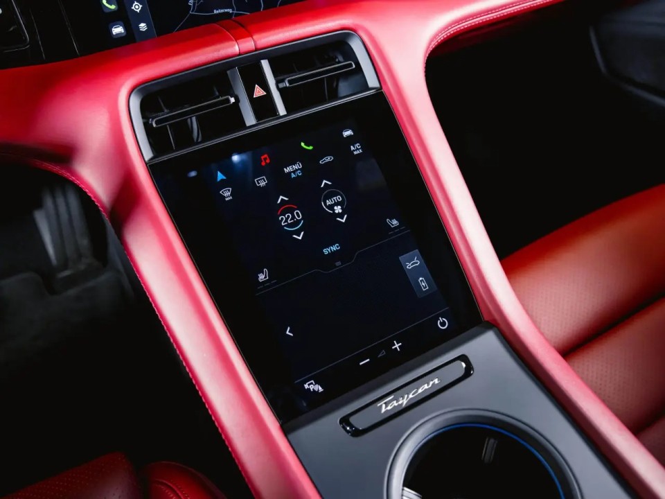 Porsche Taycan - foto 13