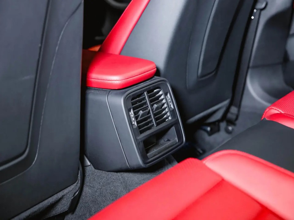 Porsche Taycan - foto 22