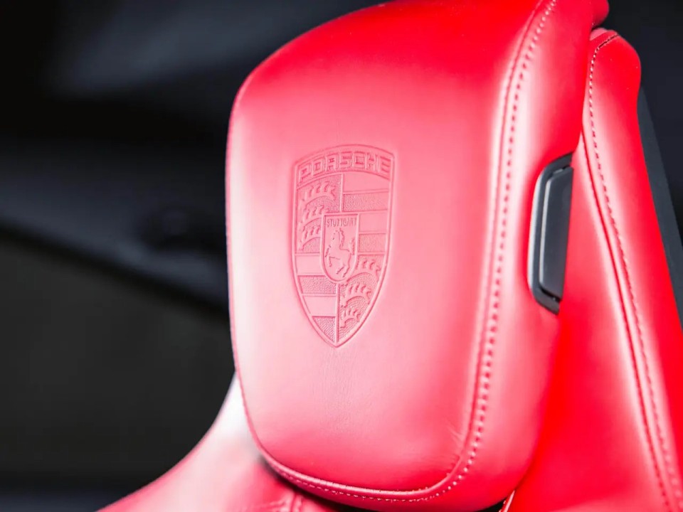 Porsche Taycan - foto 25