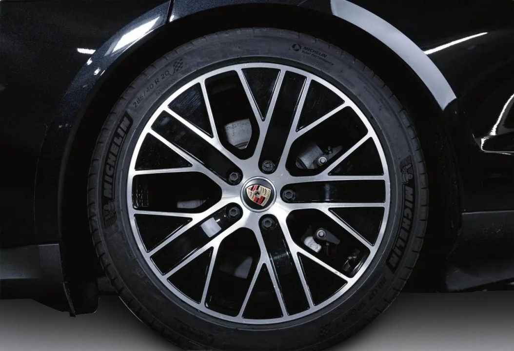 Porsche Taycan - foto 41