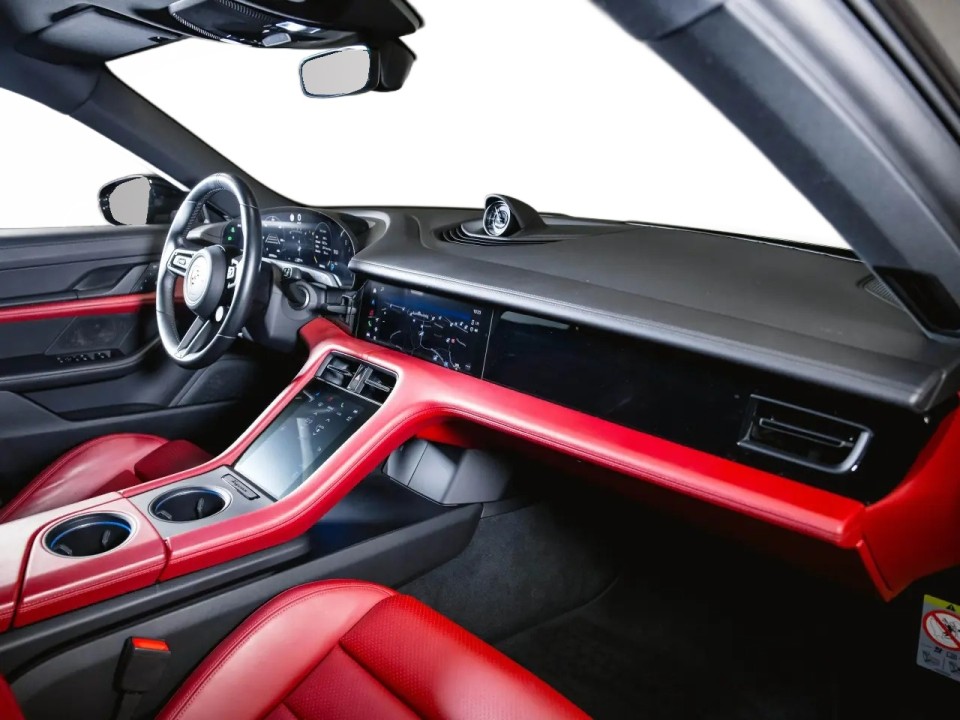 Porsche Taycan - foto 9