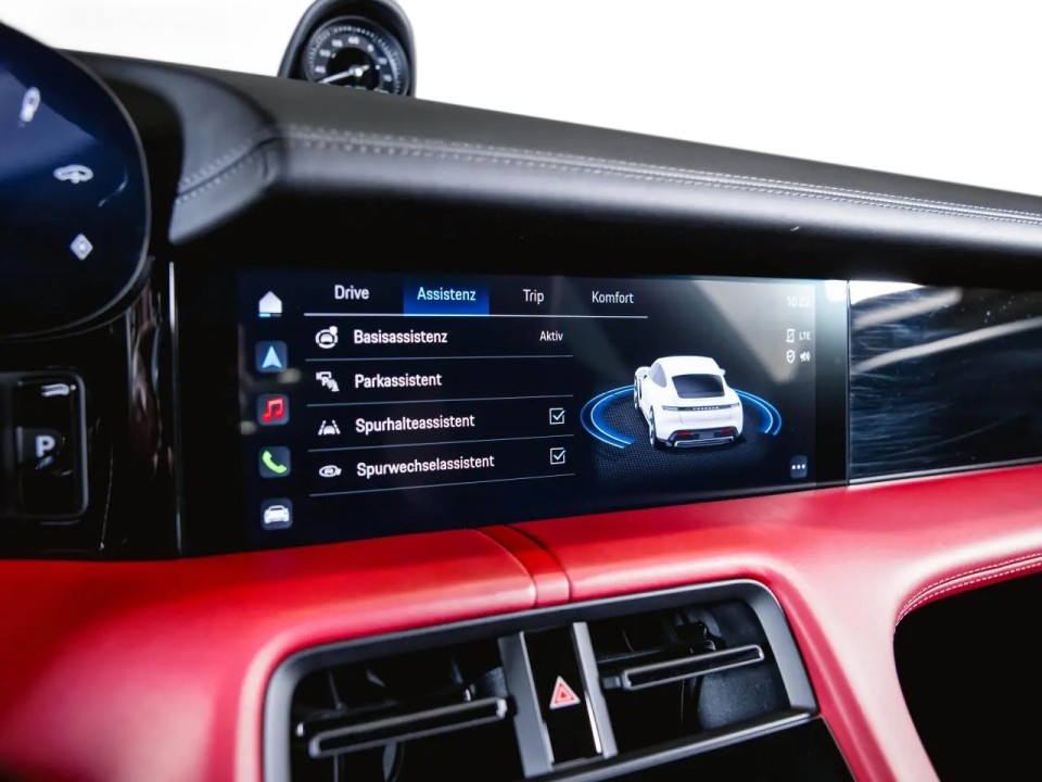 Porsche Taycan - foto 16