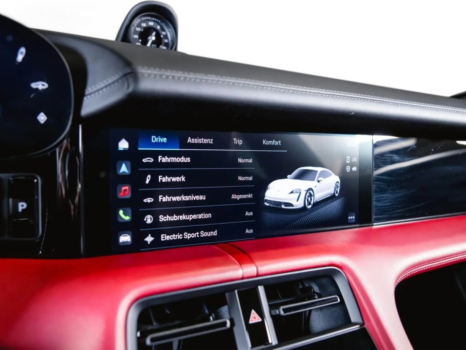 Porsche Taycan - foto 15