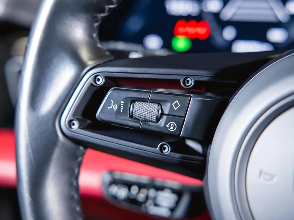 Porsche Taycan - foto 10