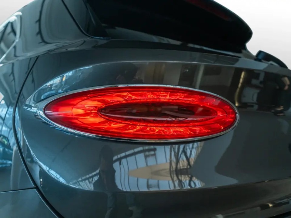 Bentley Bentayga Azure V8 - foto 20