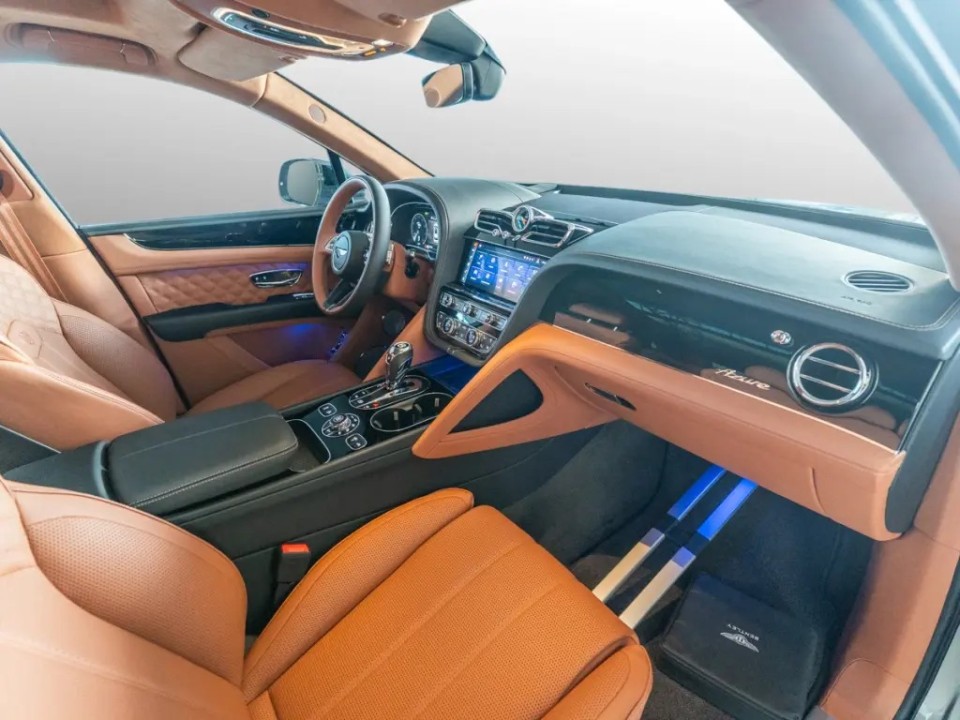 Bentley Bentayga Azure V8 - foto 7