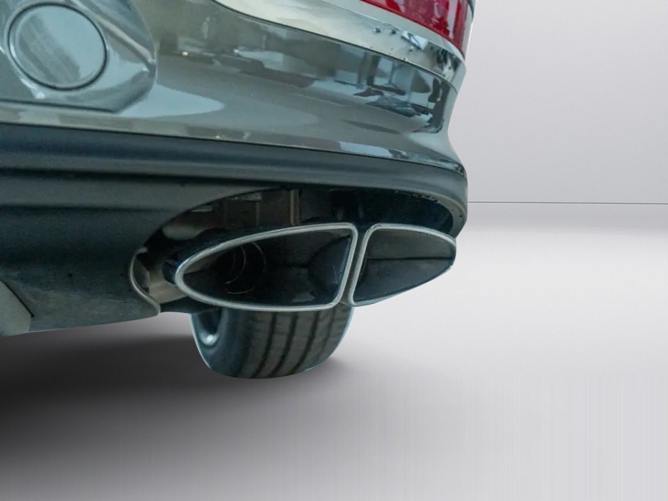 Bentley Bentayga Azure V8 - foto 21