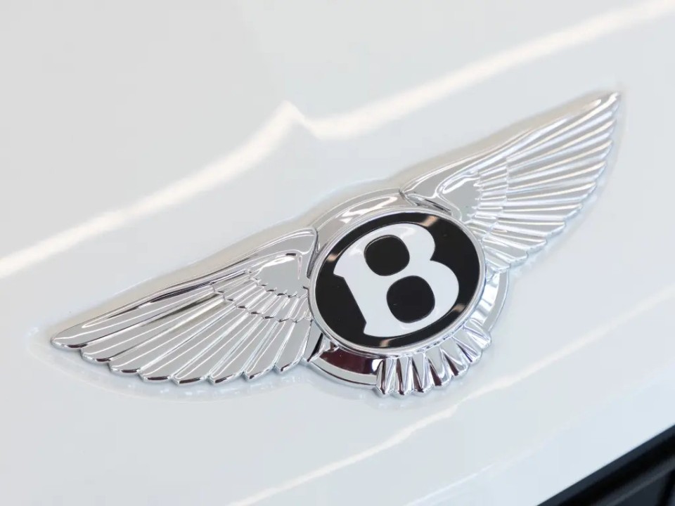 Bentley Bentayga V8 - foto 28