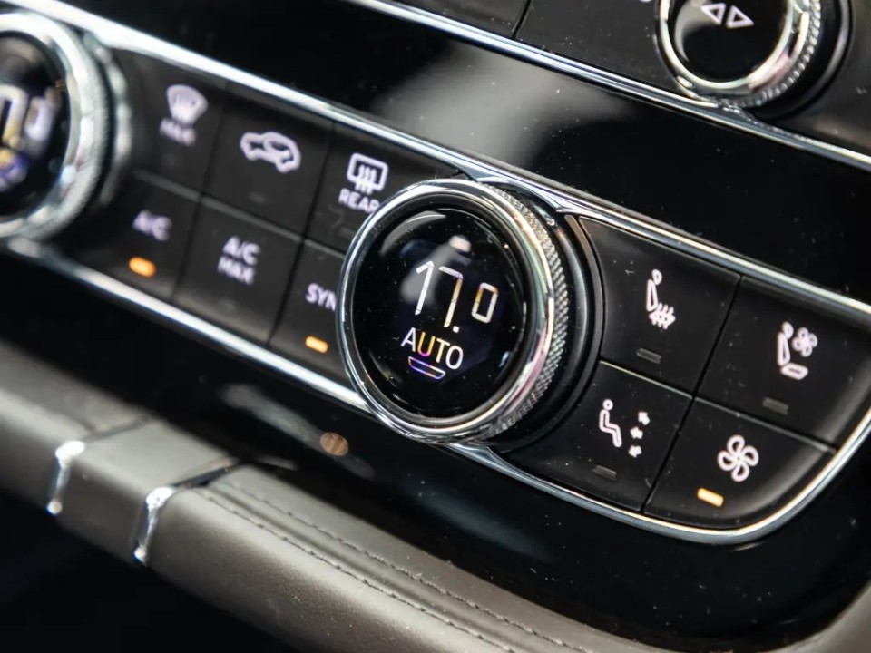 Bentley Bentayga V8 - foto 14