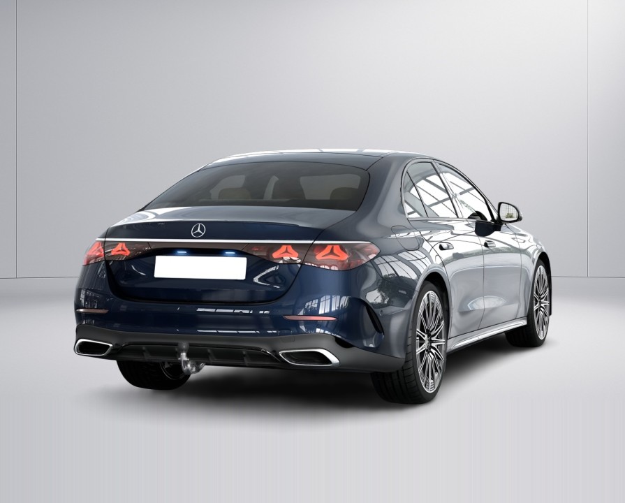 Mercedes-Benz E 220d 4MATIC AMG (4)